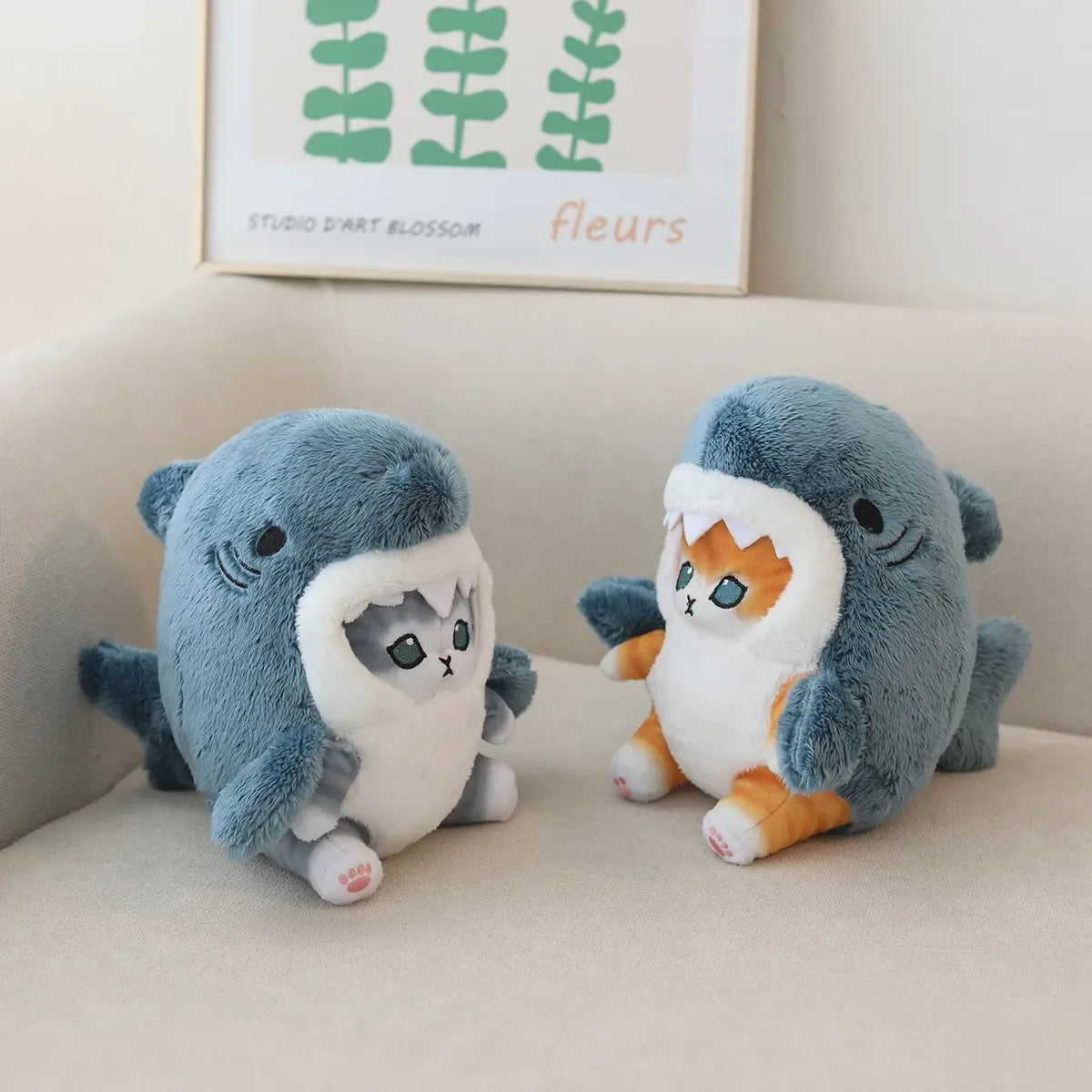 Gatitos de Peluche Disfrazados de Tiburón